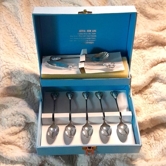 Vintage Decorative Cutlery - Picture 2 of 2